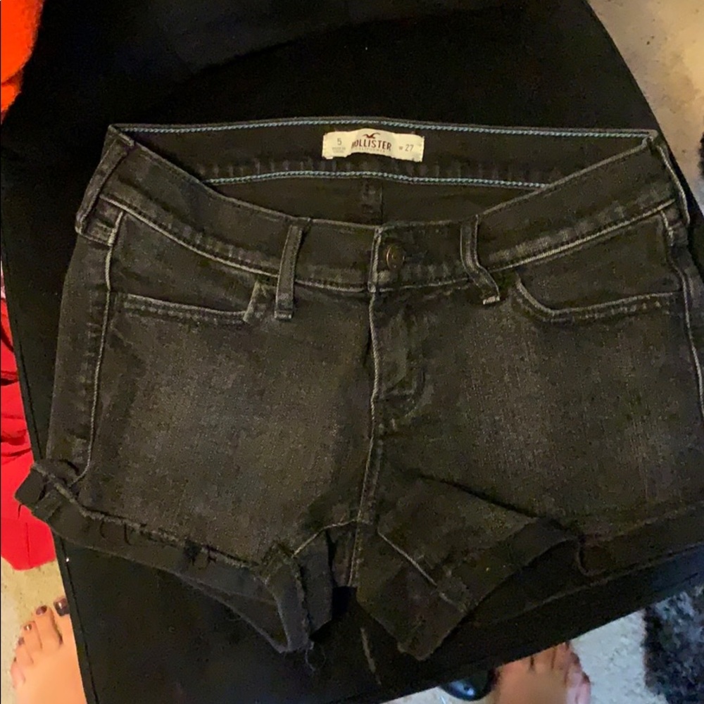Black Hollister shorts
